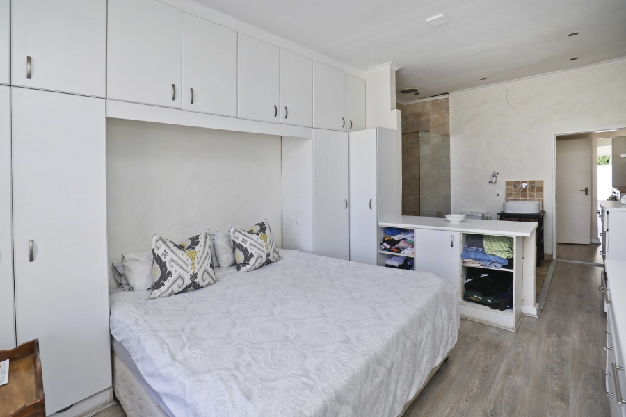 To Let 2 Bedroom Property for Rent in Kenilworth Western Cape